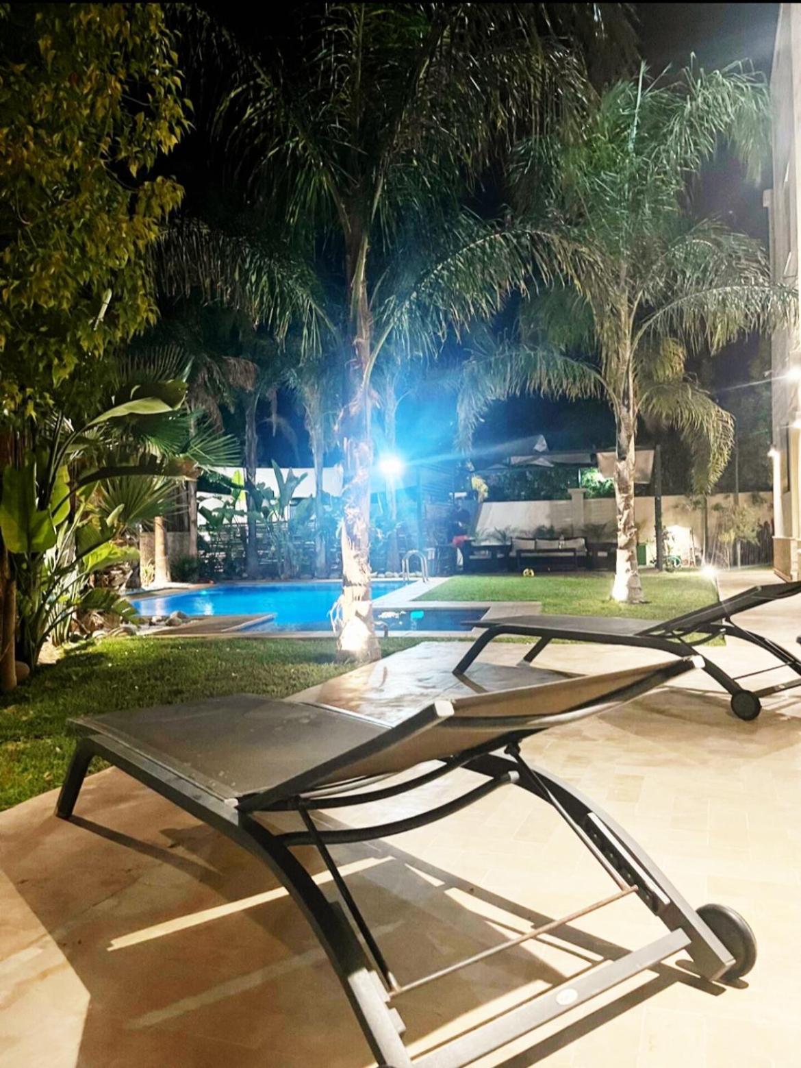 Exotic Vip Family Only -service Chambre,billard,ping-pong,piscine Privee -chauffee Sur Demande- Marrakesh
