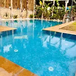 Exotic Vip Villa Family Only -Service Chambre,Billard,Ping-Pong,Piscine Privee -Chauffee Sur Demande-