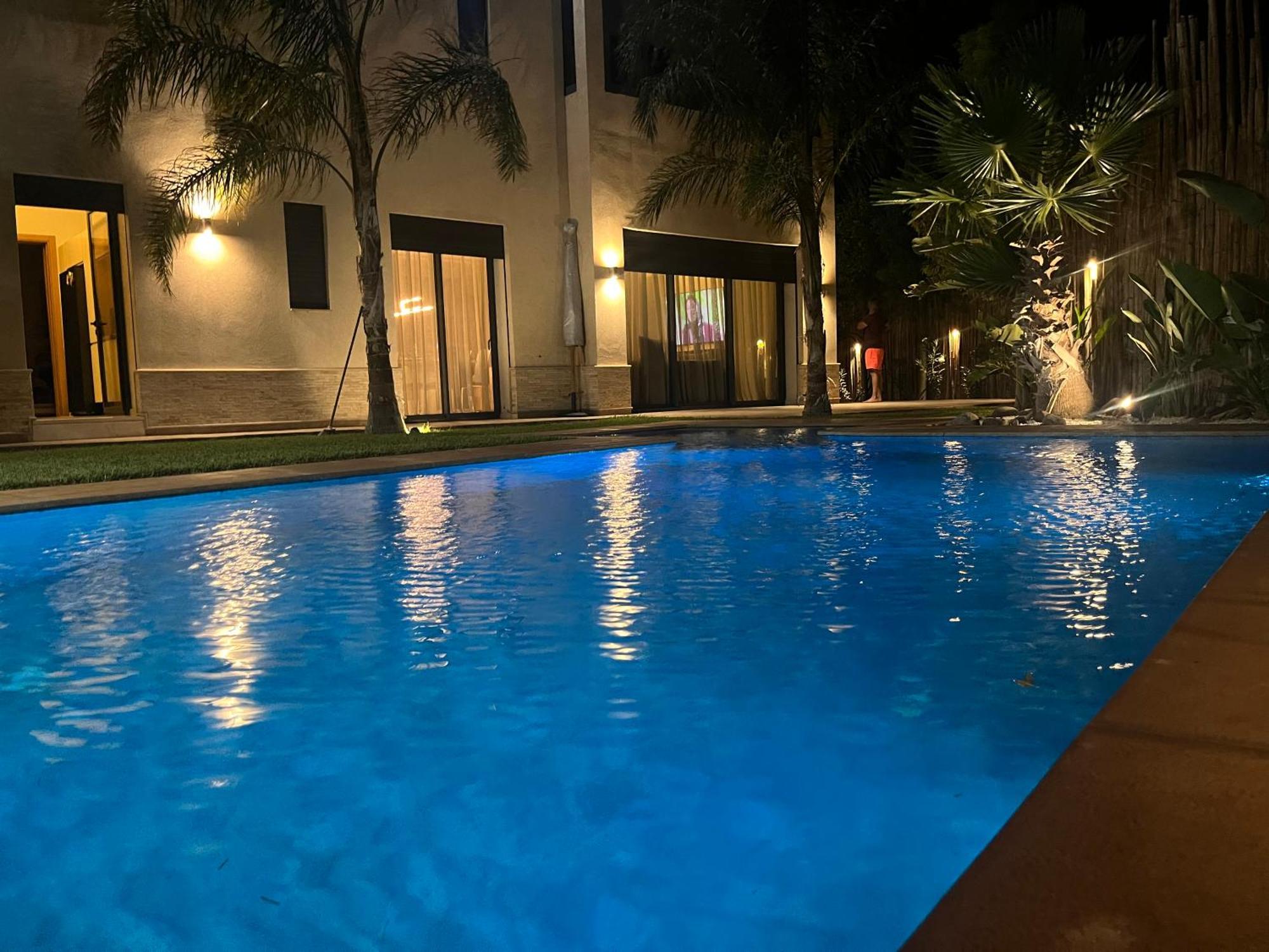 Villa Exotic Vip Family Only -service Chambre,billard,ping-pong,piscine Privee -chauffee Sur Demande-