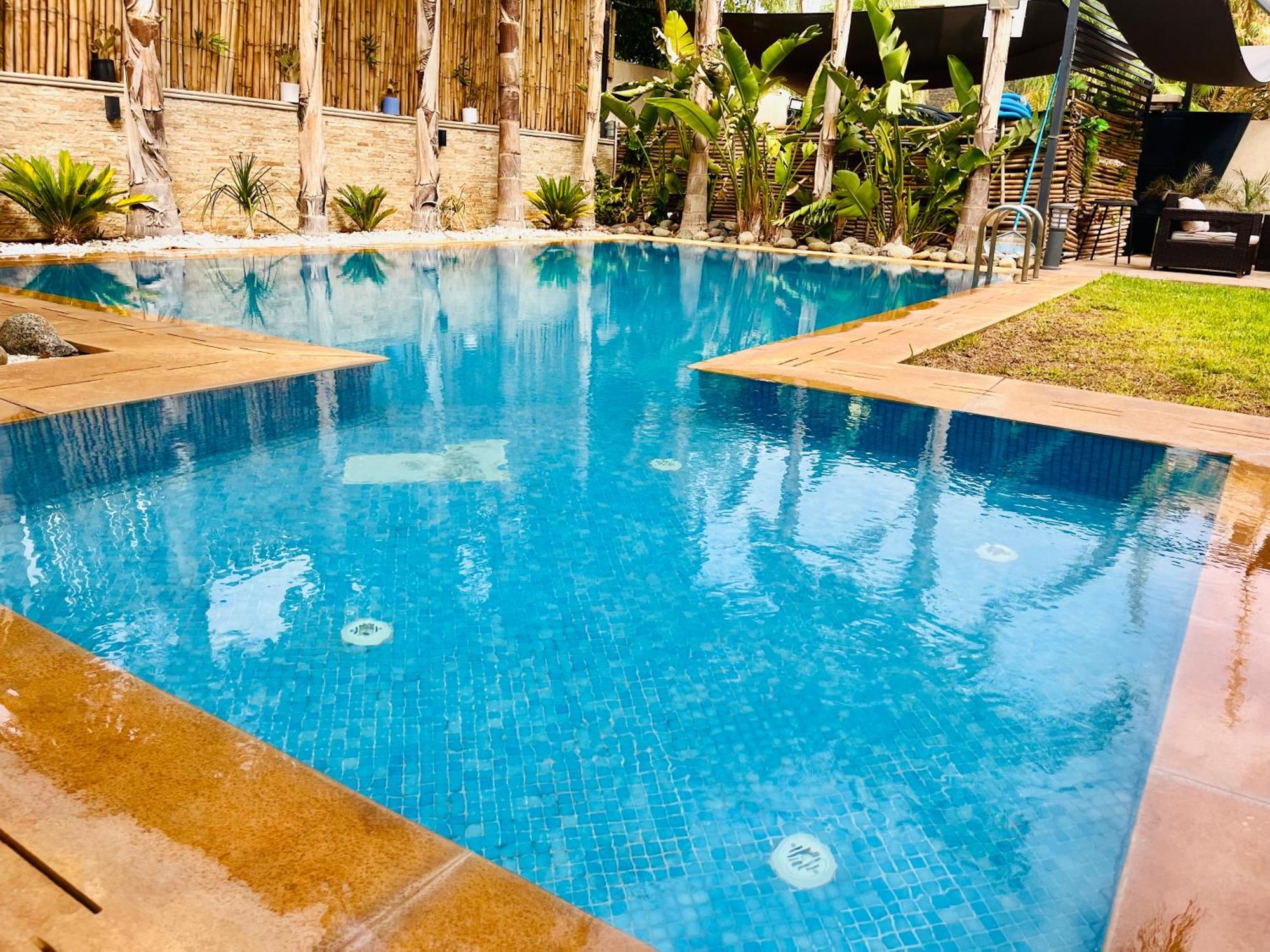 Exotic Vip Family Only -service Chambre,billard,ping-pong,piscine Privee -chauffee Sur Demande- Marrakesch