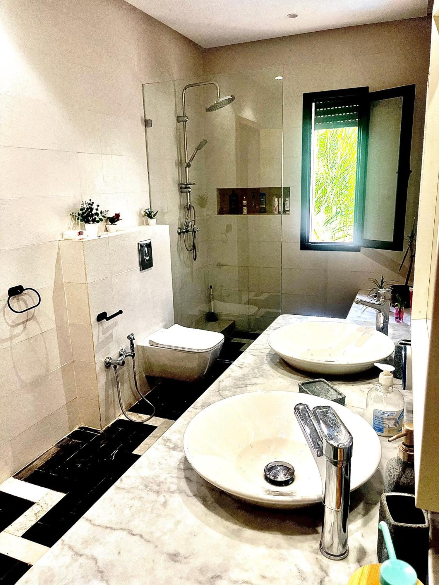 Villa Exotic Vip Family Only -service Chambre,billard,ping-pong,piscine Privee -chauffee Sur Demande- *