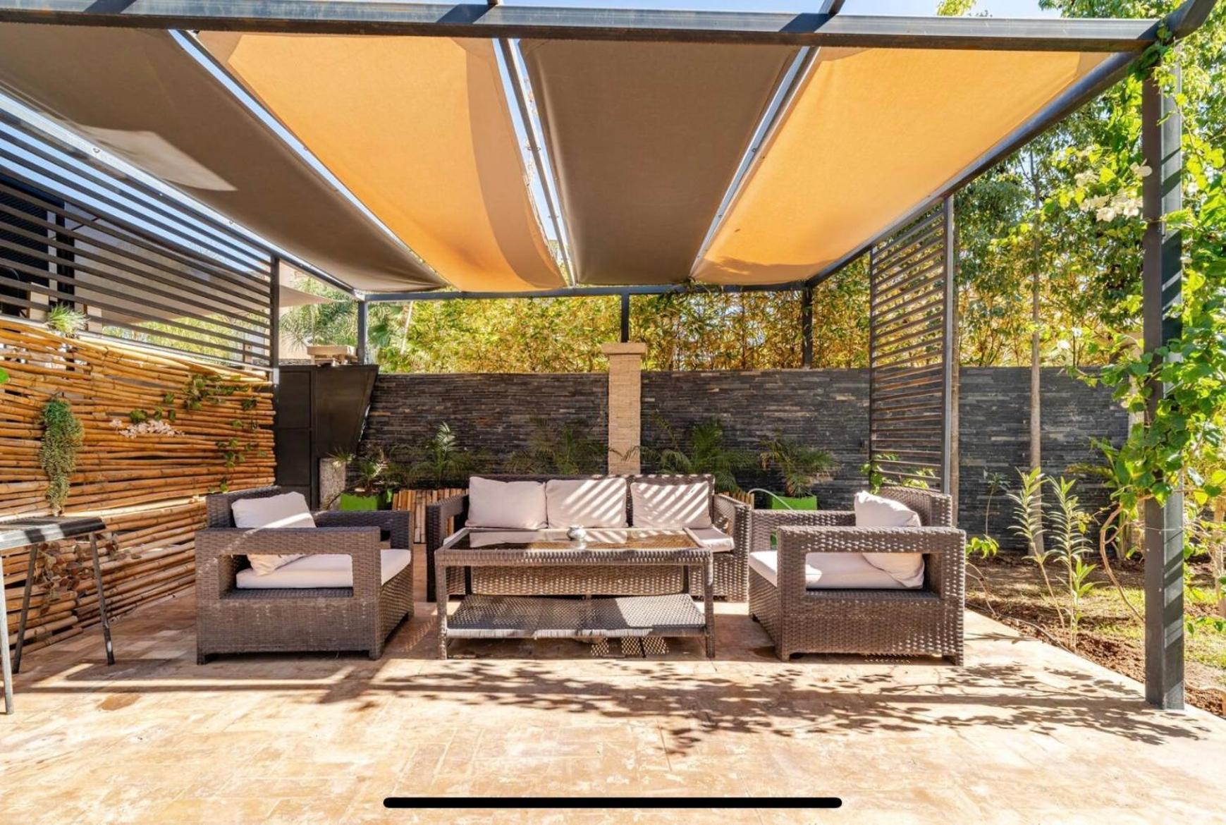 Exotic Vip Family Only -service Chambre,billard,ping-pong,piscine Privee -chauffee Sur Demande- Villa *