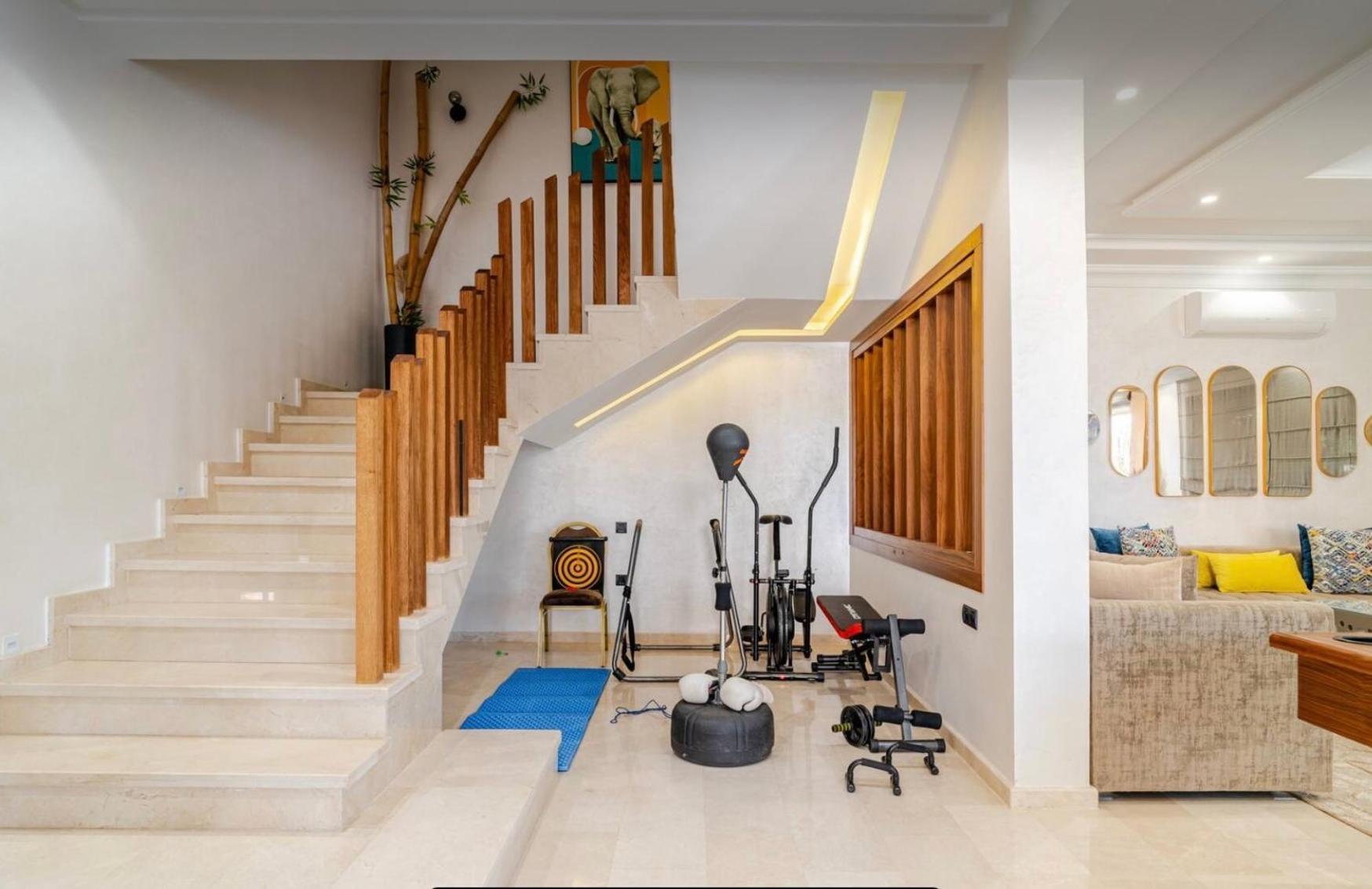 Exotic Vip Family Only -service Chambre,billard,ping-pong,piscine Privee -chauffee Sur Demande- *
