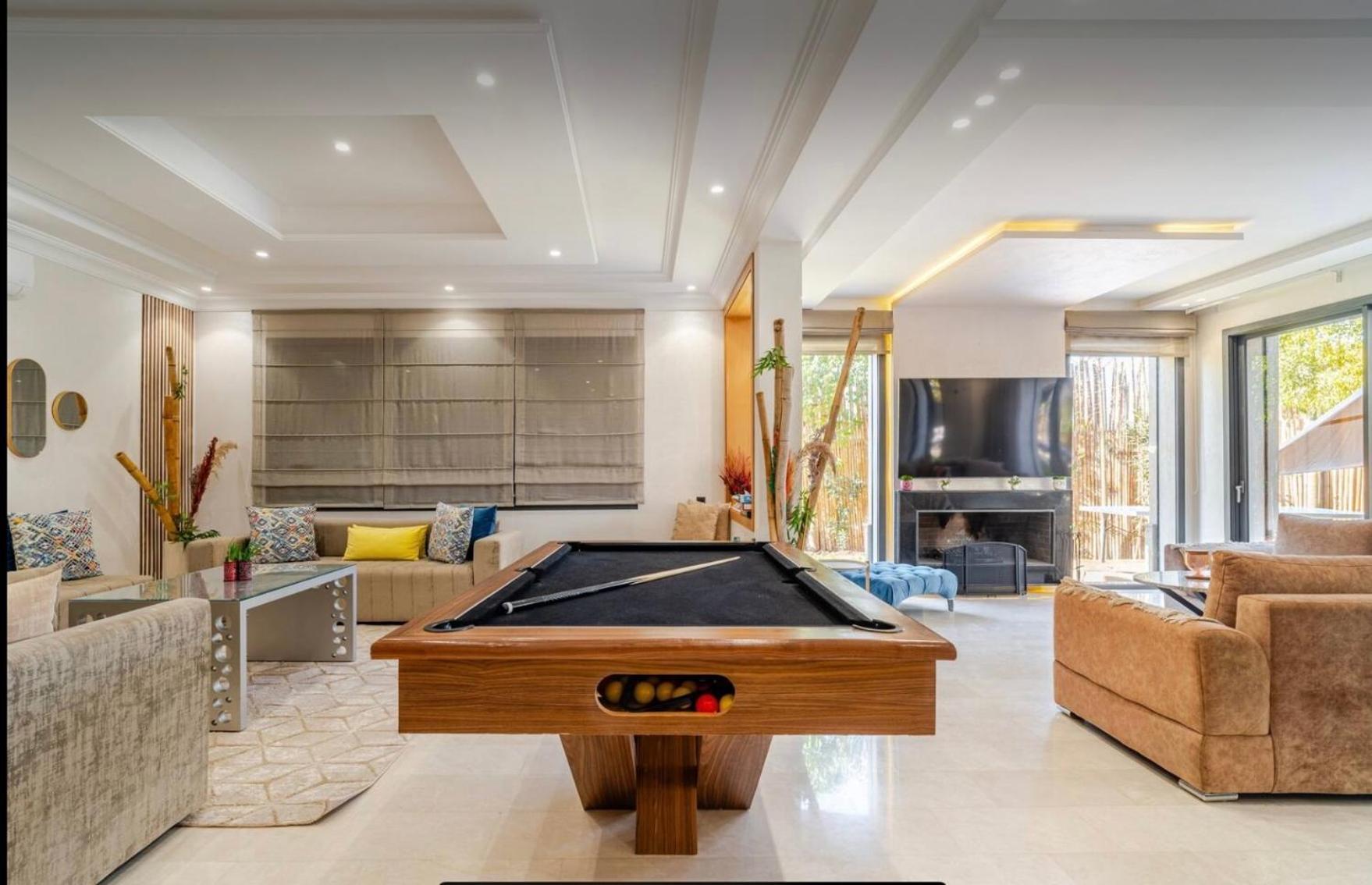 Exotic Vip Family Only -service Chambre,billard,ping-pong,piscine Privee -chauffee Sur Demande- Marrakesch
