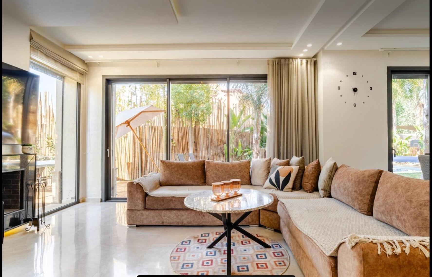 Exotic Vip Family Only -service Chambre,billard,ping-pong,piscine Privee -chauffee Sur Demande- Villa *